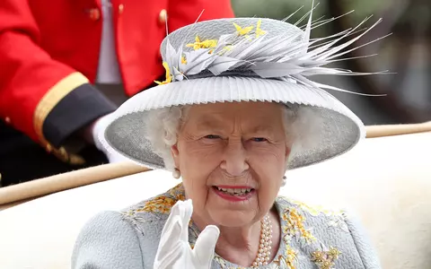 Regina Elisabeta a părăsit castelul Widsor, după 4 luni de izolare! Suverana a plecat în vacanță, dar s-au luat măsuri speciale împotriva infectării cu noul coronavirus