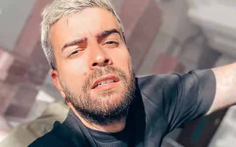 Speak recunoaște că a avut greutăți la începutul carierei: "Îmi păcăleam foamea cu pufuleți. Nu aveam nici bani să plătesc întreținerea"
