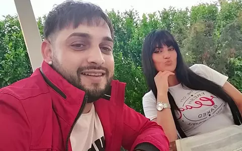 Manelistul Tavy Puștiu a murit într-un accident, transmis live pe Facebook. Mașina în care se afla a fost lovită de tren