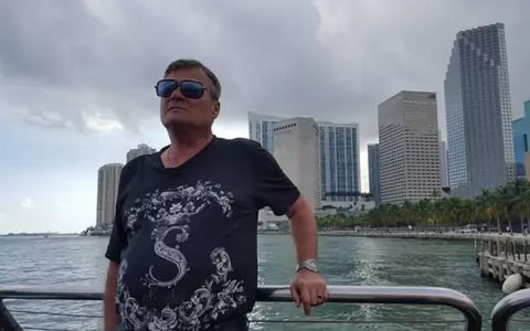 Cum a fost izgonită de la înmormântare fiica nelegitimă a milionarului Constantin Dinescu, decedat în condiții suspecte. Și-a cunoscut tatăl când avea 25 de ani