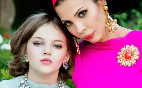 Tragedie provocată de COVID-19. Creatoarea de modă Ingrid Vlasov și fiica ei, Noelle, sunt internate. Mama vedetei a murit, tatăl este în spital