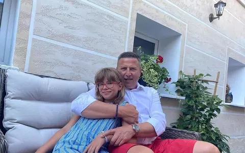 O nouă înregistrare șocantă cu primarul din Sîngeorz-Băi, care își umilea fetița. „Dobitoaca dracului, retardată, îţi trag un picior în cap”