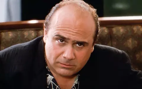Denny DeVito ajuns de nerecunoscut! Cum arată acum actorul ajuns la vârsta de 75 de ani