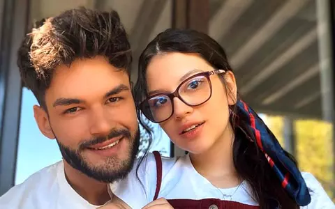 Emoții pentru Cleopatra Stratan și Edward Sanda. Părinții lor s-au cunoscut, în sfârșit! "Am stabilit lucruri serioase: nunta, botezul..."