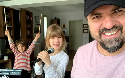 Horia Brenciu, mărturisiri sincere despre copilăria lui dificilă: „Am fost o familie săracă. Mama a dispărut dintre noi când aveam 11 ani”