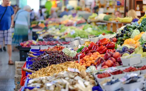 Atenție la aceste alimente banale! Pe cât sunt de frumoase, pe atât cresc riscul apariției cancerului