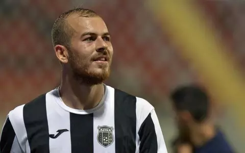 Denis Alibec s-a despărțit de iubita lui. Tânăra tocmai o cunoscuse pe mama fotbalistului