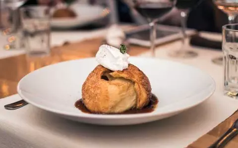 Pomme du Sima. Desertul cu care Chef Dumitrescu și-a cucerit soția