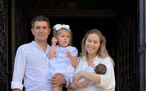Laura Cosoi, botez tradițional pentru fiica ei! Imagini inedite de la creștinarea Verei