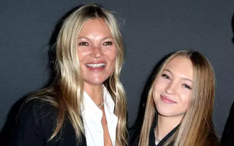 Cum arată fiica lui Kate Moss, la 17 ani! Seamănă leit cu mama ei și a făcut furori într-o rochie transparentă