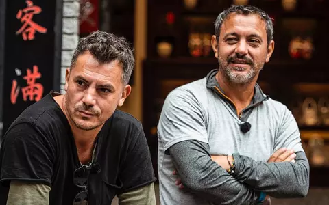 Chef Sorin Bontea spune adevărul despre relația cu Răzvan Fodor și cu Speak, după Asia Express: "El e nașul, iar eu le gătesc la nuntă"/ EXCLUSIV
