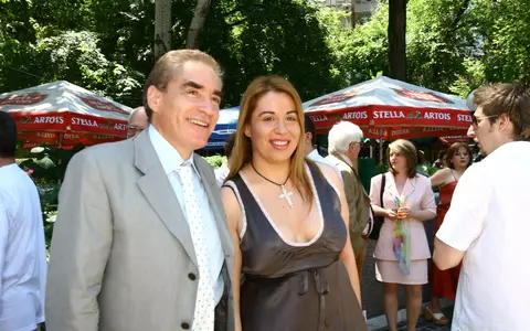 Întâlnire tensionată între Oana Roman și tatăl ei. Cum a reacționat fetița vedetei când și-a văzut bunicul