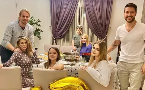 Reuniune de familie... extinsă! Părinții Alina Laufer și Jorge, la aceeași masă cu actualii soți: cum a decurs întâlnirea