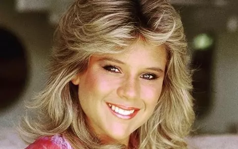 O mai ții minte pe Samantha Fox, sex-simbolul anilor '80? Cum arată și ce face la 54 de ani: și-a asigurat sânii cu un milion de dolari