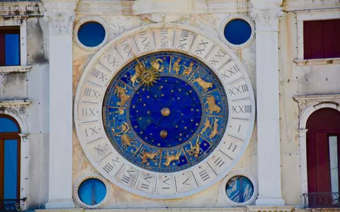 Horoscopul lunii decembrie. Zodiile cărora le merge cel mai bine la final de an