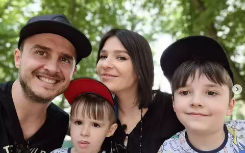 Șerban Copoț a devenit tată a treia oară. Soția prezentatorului de la iUmor a născut o fetiță: ”Sunt copleşit de emoție”