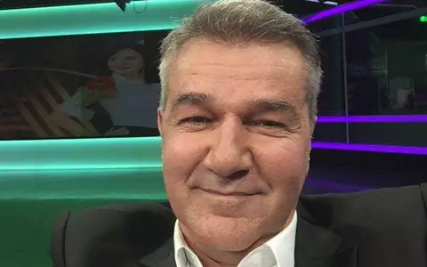 Femei goale pe contul lui Dan Bittman, după declarațiile privind "minciuna COVID-19"! Cum a ajuns solistul ținta hackerilor