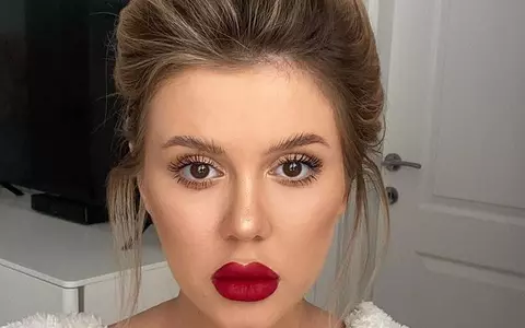 Emily Burghelea a pozat nud, însărcinată în 7 luni. Cum arată fosta asistentă TV