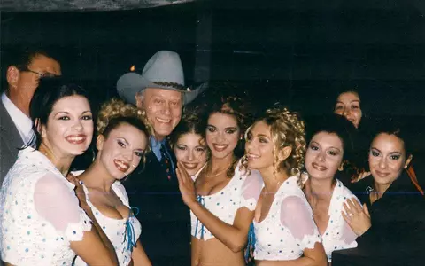 Cumnata Monicăi Anghel, fostă balerină la ”Surprize, Surprize”, a făcut dezvăluiri despre întâlnirea cu J.R. Ewing din Dallas: "Se uita admirativ"