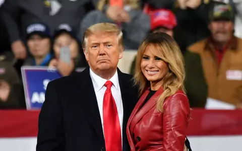 Melania și Donald Trump, ultimul Crăciun la Casa Albă. Ce ținută a ales Prima Doamnă