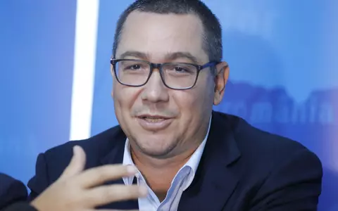 Daciana Sârbu și Victor Ponta au devenit părinți a treia oară. Au înfiat în secret o fetiță!