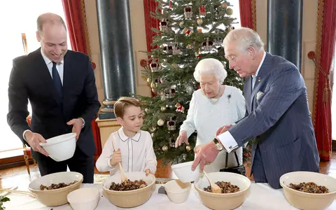 Ce mănâncă familia regală britanică de Crăciun. Alimentul pe care Regina l-a interzis cu desăvârșire!