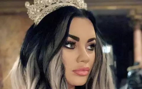 Carmen de la Sălciua e total schimbată după operațiile estetice. Cum arăta când era 100% naturală