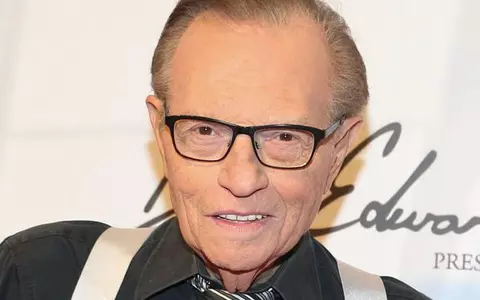 Larry King, confirmat cu COVID-19! Legendarul om de televiziune se află în spital de mai bine de o săptămână