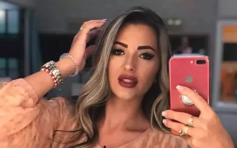 Mona de la Puterea Dragostei s-a luat la bătaie cu altă femeie. La scenele de groază a asistat și iubitul ei: ”Îi curgea sânge”