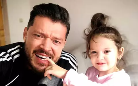 Sofia stă la Victor Slav, cât Bianca Drăgușanu e în vacanță. Cum a fotografiat-o prezentatorul TV pe micuță