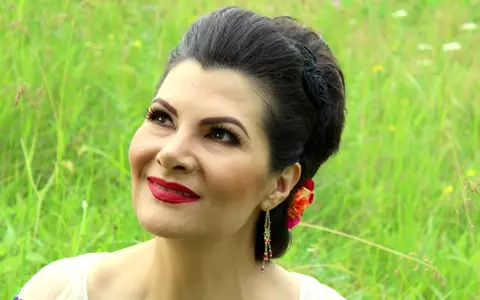 Drama neștiută a cântăreței Rodica Mitran: "Tata mă bătea, a băgat cuțitul în mama, a vrut să-mi omoare copilul!"