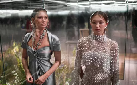 Kate Moss și fiica ei, pe același podium, în prezentarea Fendi de la Paris. De ce boală suferă Lila Moss