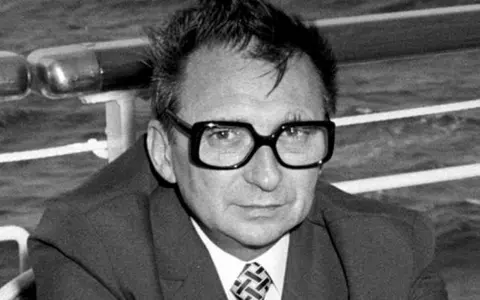 Fostul spion Ion Mihai Pacepa a murit de COVID-19. Ceaușescu pusese o recompensă de două milioane de dolari pe capul lui