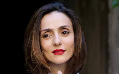 Cum arată Ambra Angiolini, idolul adolescenților din anii '90, la 43 de ani. Fiica îi este copie fidelă!