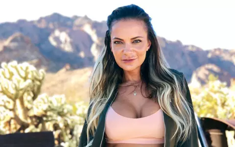 Andreea Antonescu, sabotată la Survivor de "cei mai scumpi sâni din istoria Playboy". A primit 30.000 de euro ca să pozeze goală, la 18 ani
