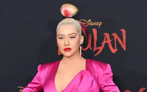 Christina Aguilera, greu de recunoscut pe stradă: s-a îngrășat din nou. Cum a fost surprinsă de paparazzi