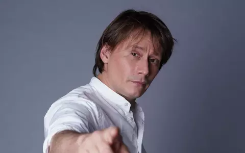 Marius Manole, prezentatorul emisiunii "Întrebarea mesei rotunde" de la PRO TV Plus:  "I-am luat show-ul lui Daragiu și sunt mândru"/ INTERVIU