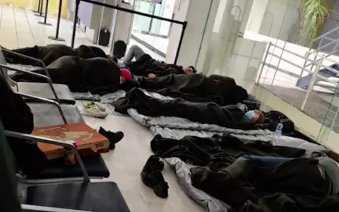 Românii reținuți pe aeroportul Cancun din Mexic au fost eliberaţi. Motivul pentru care 5 dintre ei au fost trimiși în România