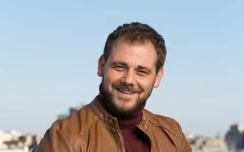 Îl mai ții minte pe Andrei Ciopec din serialul Triplusec, de la PRO TV? A renunțat la actorie și s-a călugărit