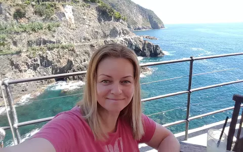 Cum arată și unde lucrează acum Dana Mladin: "Românii încă mă recunosc pe stradă ca fata de la Şcoala Vedetelor"