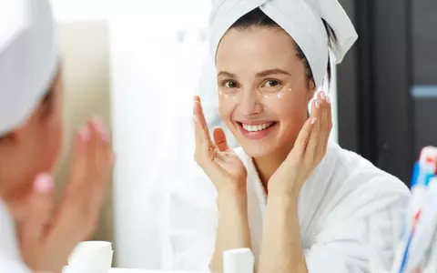 (P) Uleiul CBD, un tratament cosmetic pe care îl simți pe pielea ta