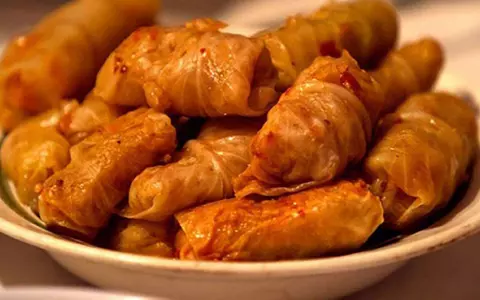 Rețeta de sarmale a lui Cătălin Scărlătescu. Ingredientul secret al juratului de la Chefi la Cuțite!