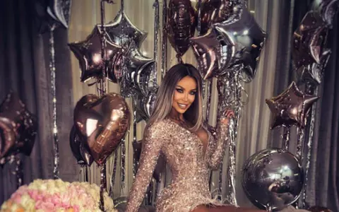 Bianca Drăgușanu, zi de naștere plină de surprize! Gabi Bădălău i-a fost alături