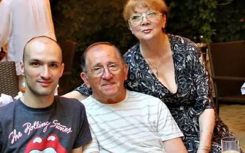 Actorul Virgil Ogășanu, soția și fiul au avut COVID-19: "Tata a fost mai grav, ne uitam speriaţi la monitoare"