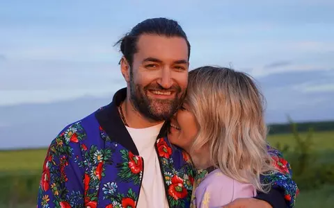 Fotografia pe care o așteptau toți fanii! Gina Pistol și Smiley s-au sărutat cu patos, pentru prima oară, în public, și au postat imaginea pe Instagram