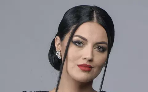 Cine este Simona Bălăceanu de la Burlacul. Câștigă bani din pictură
