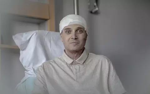 Primele imagini cu medicul-erou Cătălin Denciu, după incendiul de la Piatra Neamț. "Am reușit treptat să merg din nou"