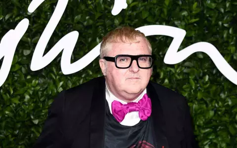Creatorul de modă Alber Elbaz a murit la 59 de ani. Era infectat cu COVID-19