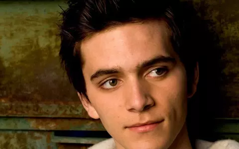 Îl mai ții minte pe Cristi Nistor? Cum arată și ce mai face artistul, la 15 ani de la hitul "Coji de portocale"
