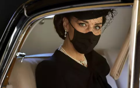 Cât a costat rochia lui Kate Middleton de la înmormântarea Prințului Philip. A mai purtat-o la un eveniment